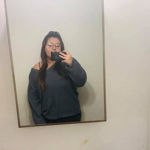 Meet your Posher, Elise